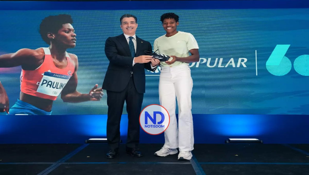 Popular celebra los éxitos deportivos de Marileidy Paulino con empleados y clientes
