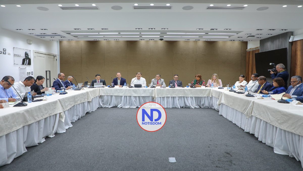 Sectores exponen en Congreso quejas sobre plan reforma fiscal 2 Sectores exponen en Congreso quejas sobre plan reforma fiscal