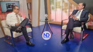 Pide a quienes insisten con reforma que presenten sus propuestas