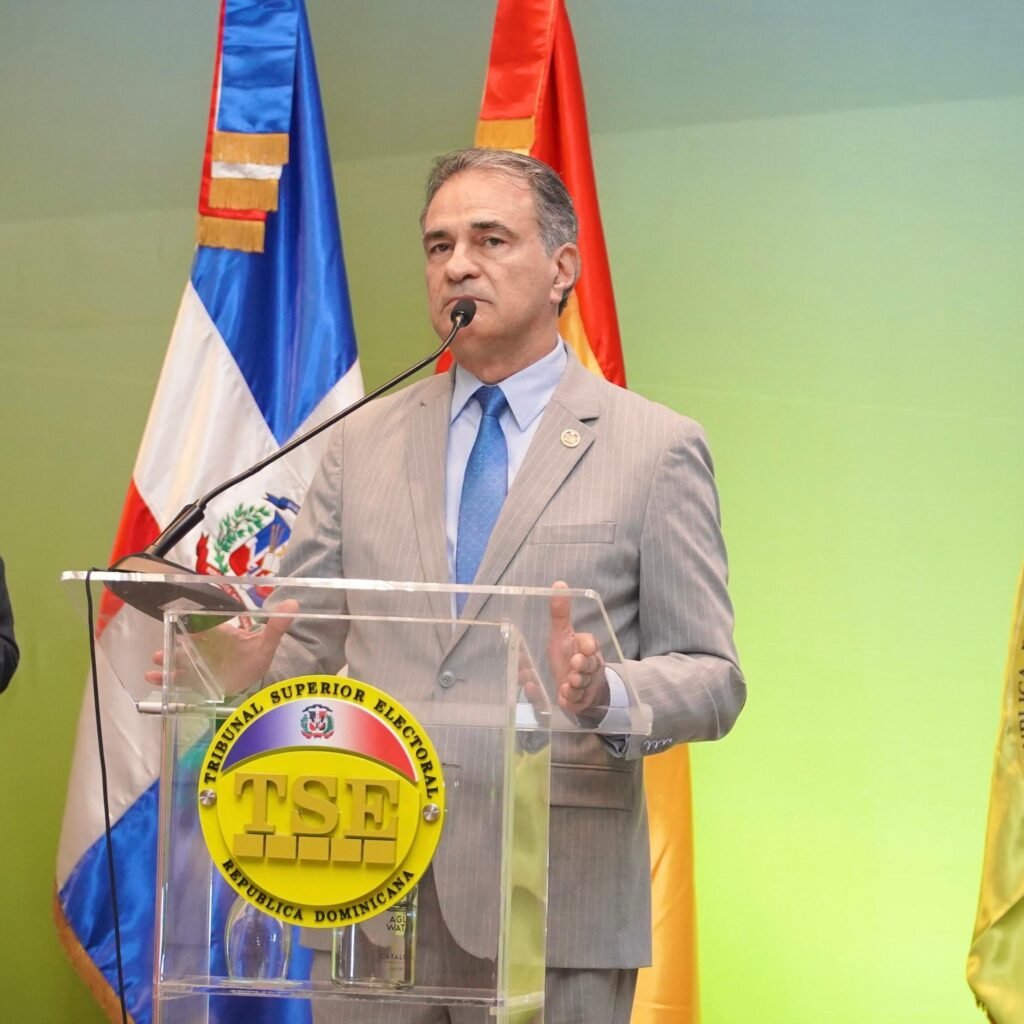 Ygnacio Pascual Camacho TSE concluye congreso internacional “Democracia en América Latina”