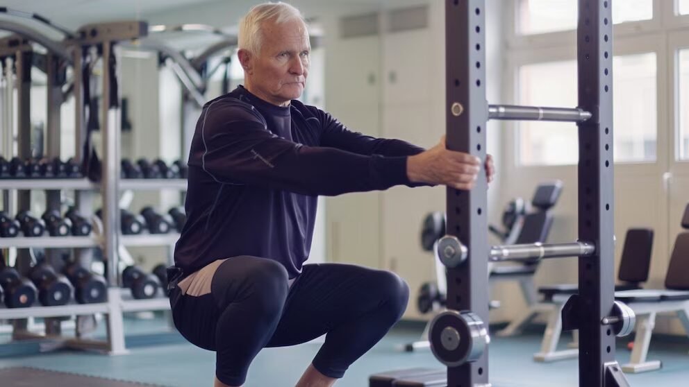 longevidad 1 El ejercicio que deben hacer las personas mayores de 40 años según expertos en longevidad