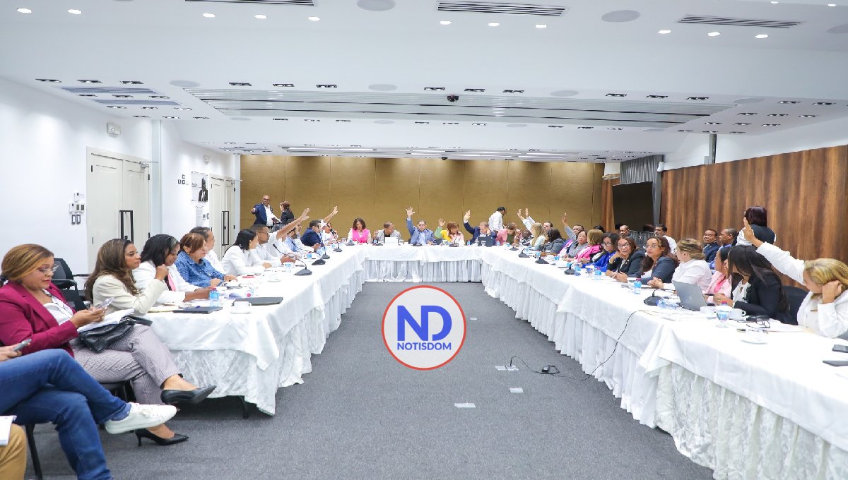 Comisión aprueba tratar en vistas públicas el proyecto de reforma fiscal