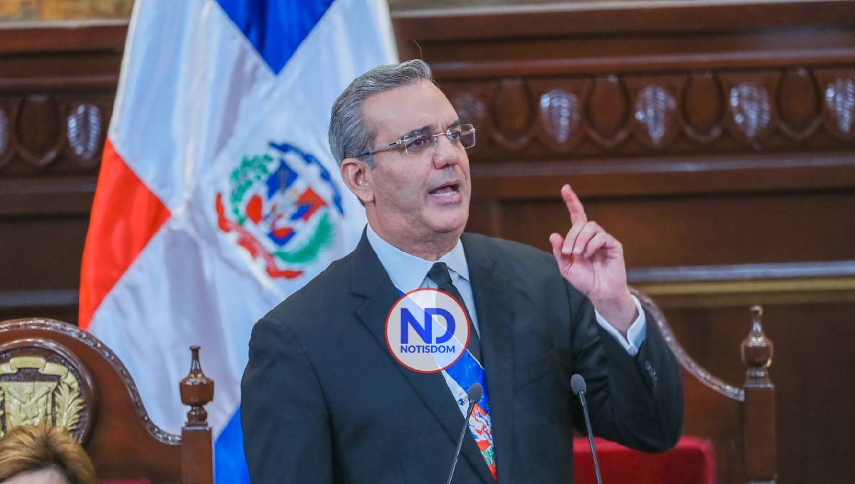 Abinader llama a mujeres víctimas de violencia a denunciar a sus agresores