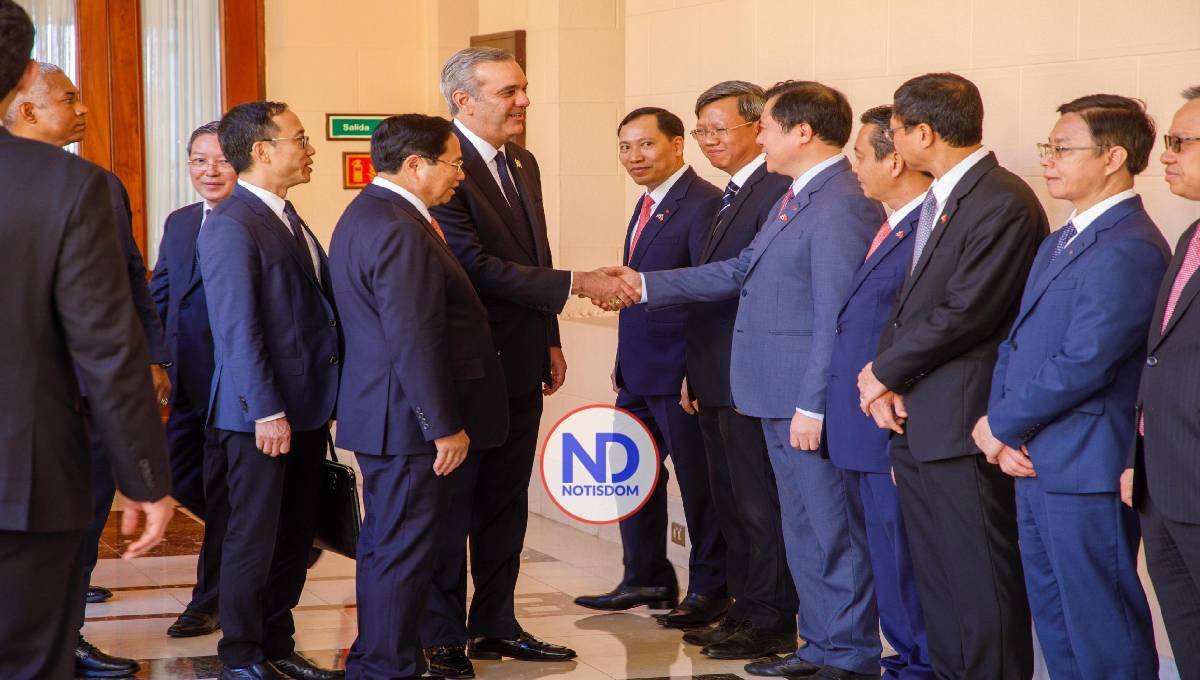Abinader recibe primer ministro de Vietnam, Pham Minh Chinh