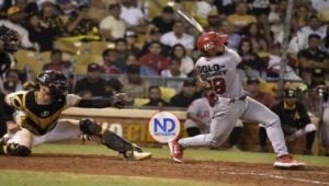 Aguilas vencen Leones y empatan en tercero; Estrellas a los Toros