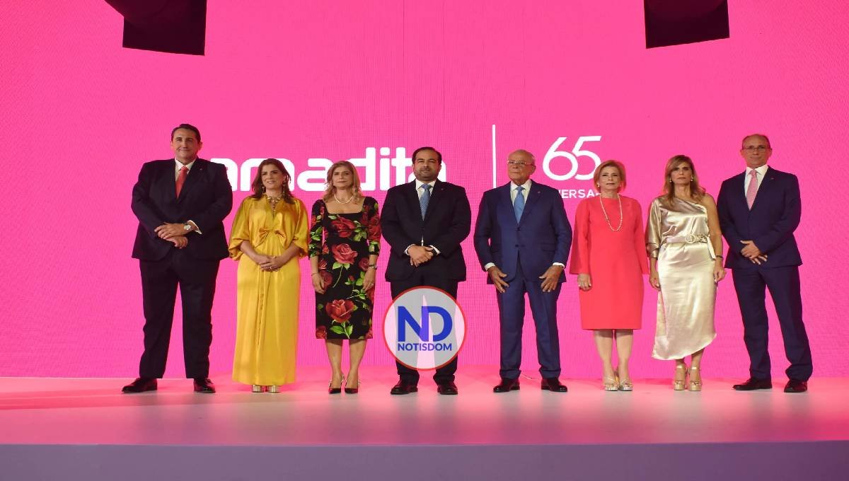 Un cóctel para celebrar los 65 años de Amadita