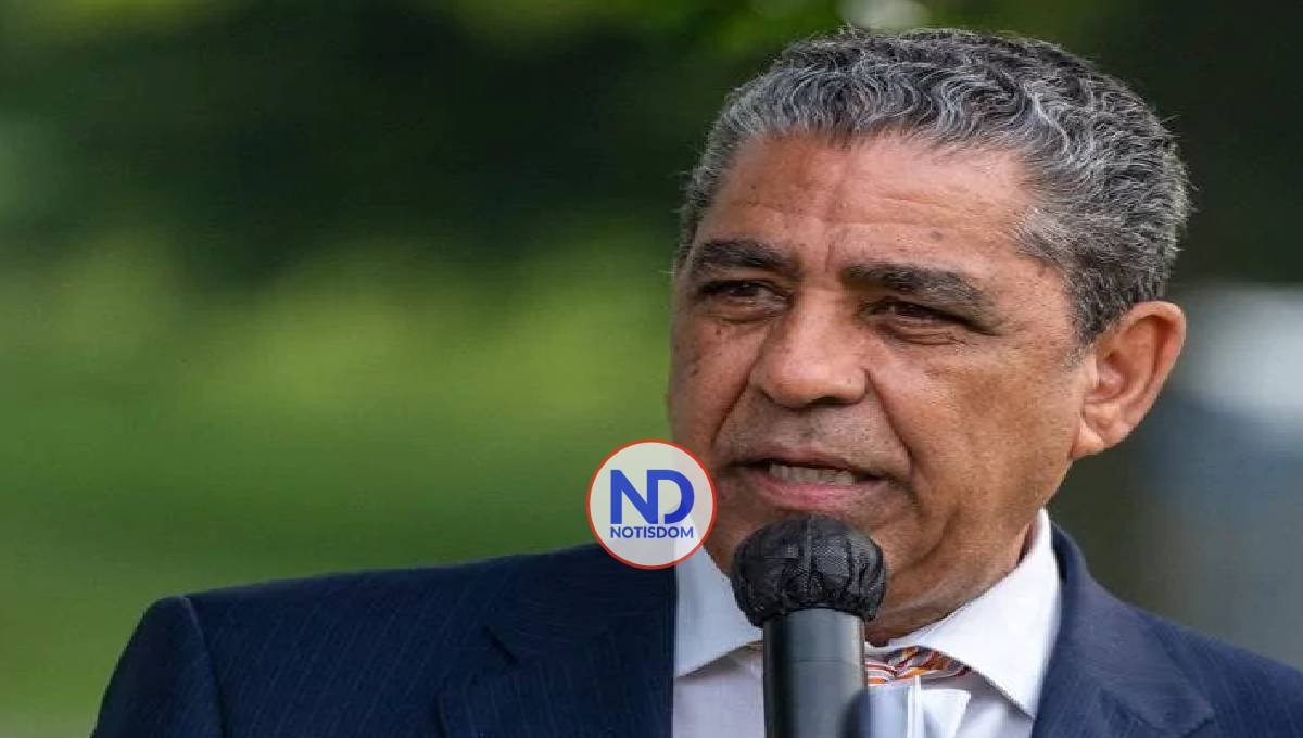 Adriano Espaillat elegido presidente del Caucus Hispano del Congreso