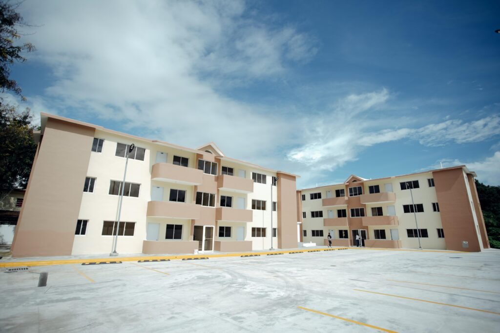 GASPAR HERNANDEZ Vicepresidenta Peña entrega viviendas a familias de San Cristóbal