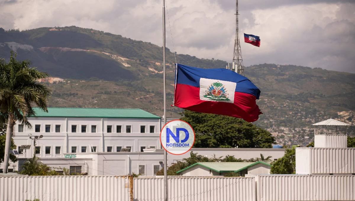 Gobierno de Haití considera «inaceptables» palabras de Macron sobre destitución de Conille