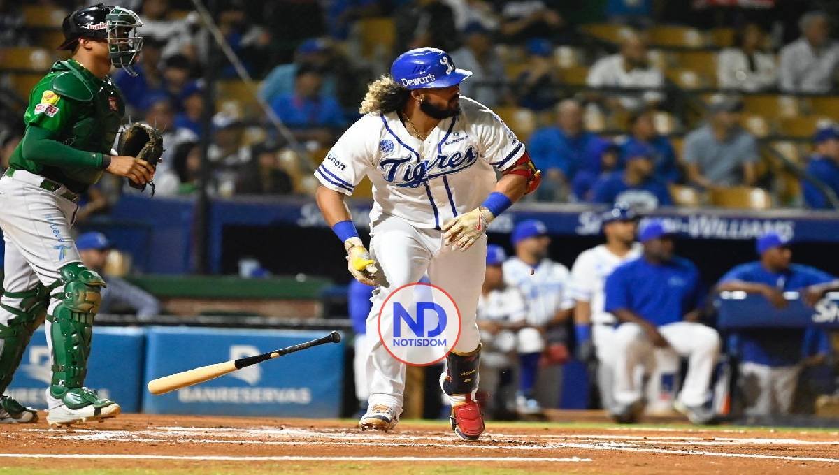 Receptor colombiano Jorge Alfaro regresa con el Licey