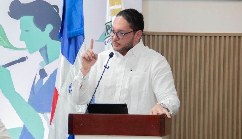Universidad Central del Este entrega el Premio de Literatura UCE 2024 4 Jose Altagracia Hazim Torres Universidad Central del Este entrega el Premio de Literatura UCE 2024