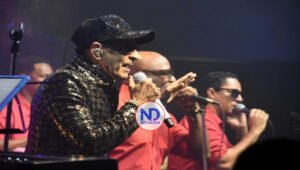 Jossie Esteban encanta en el ‘Aguinaldo Navideño’ de Lungomare Bar & Lounge»