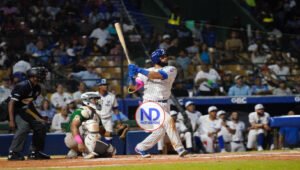 Licey blanquea Estrellas; Leones caen ante Aguilas; Toros triunfan