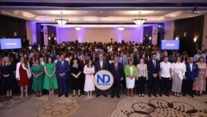 Abinader anuncia programa «Tu Firma es tu Garantía», dedicado a mujeres microempresarias