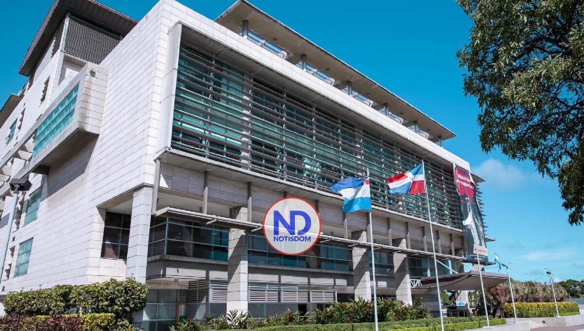 Operación Pandora! Arrestan coronel exintendente de Armas PN y a otros nueve agentes