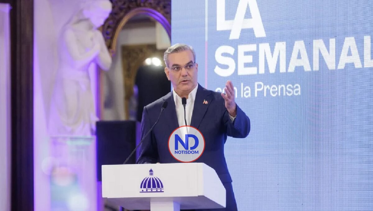 Abinader declara de alto interés seguridad vial; busca reducir 50% mortalidad en accidentes