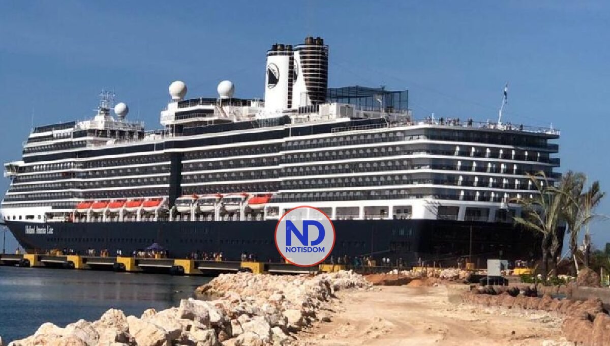 Con 2,000 turistas a bordo, llegó el cuarto crucero al puerto de Cabo Rojo