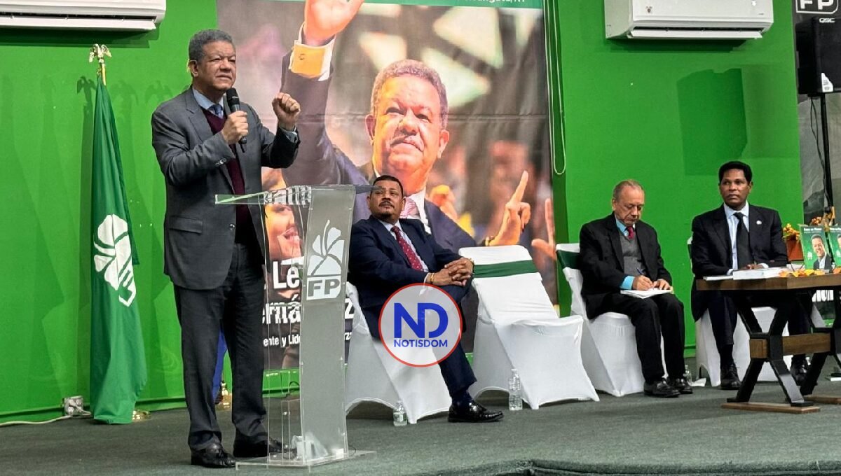 Leonel Fernández presenta en Nueva York libro "Fuerza del Pueblo: Razón Histórica" 2 Leonel Fernández presenta en Nueva York libro «Fuerza del Pueblo: Razón Histórica»
