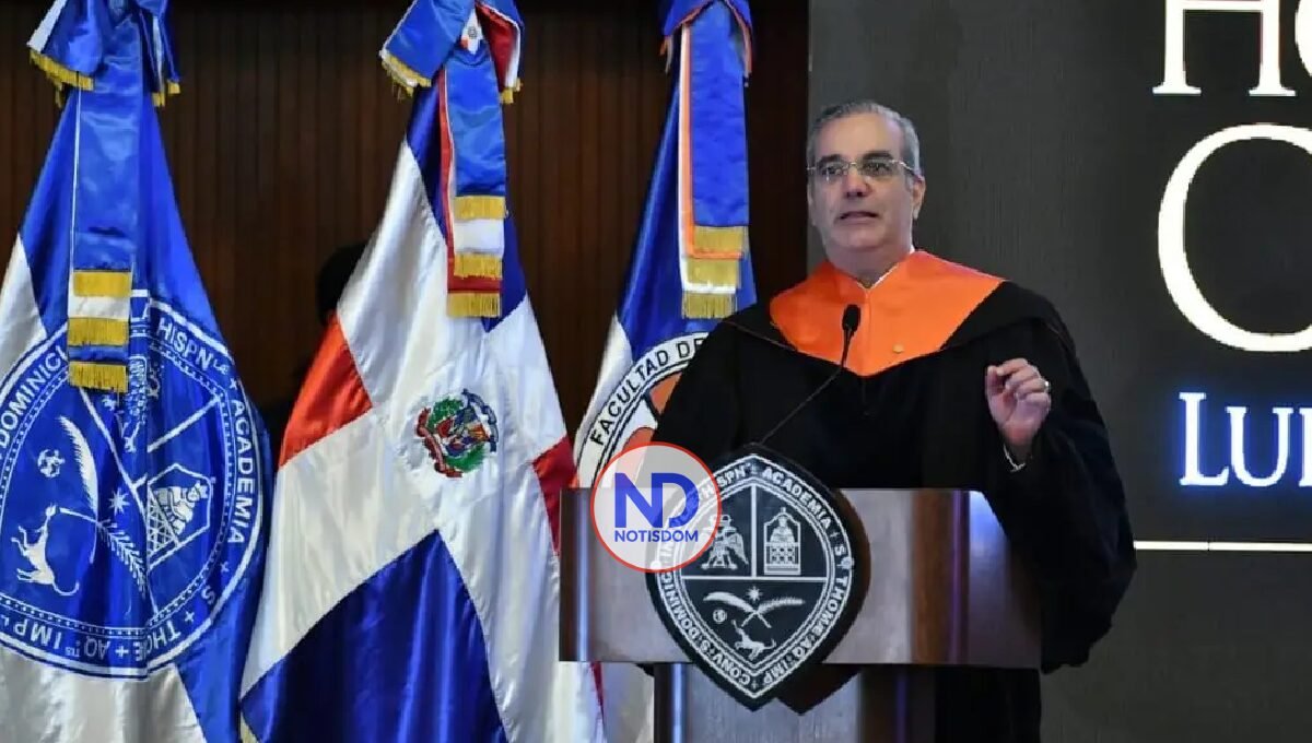 Presidente Luis Abinader recibe título de Doctor Honoris Causa de la UASD