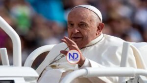 El papa critica los «programas educativos subordinados a intereses políticos y económicos»
