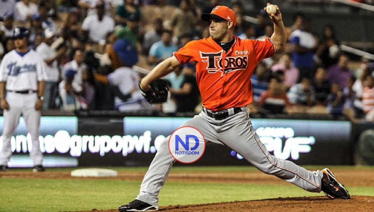 Los Toros dejan en libertad al veterano lanzador Raúl Valdés