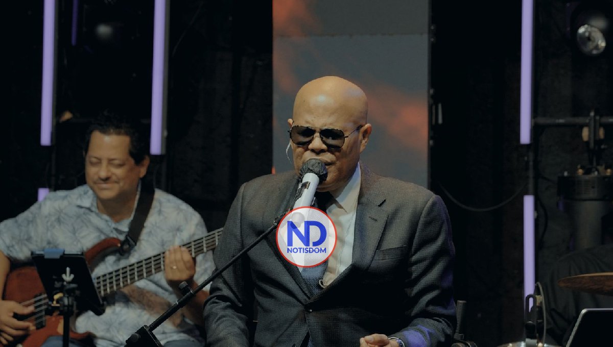 Rubby Pérez estrena álbum vivo bajo dirección de Manuel Tejada