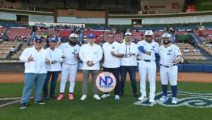 Licey hace entrega de anillos de bicampeones