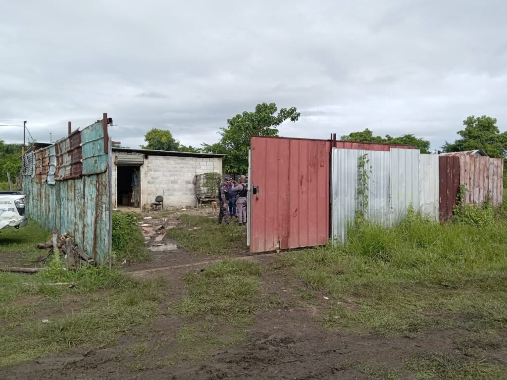 laboratorio clandestino 1 Desmantelan laboratorio clandestino en Pedro Brand