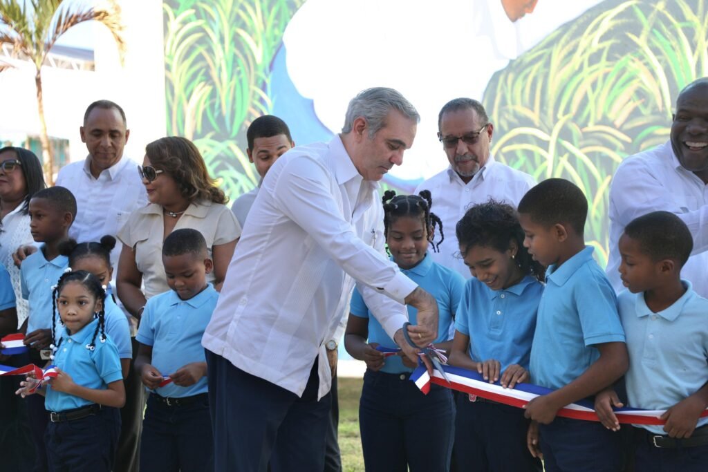 Presidente Abinader inaugura varias obras en San Pedro de Macorís 3 ABINADER EN SFM Presidente Abinader inaugura varias obras en San Pedro de Macorís