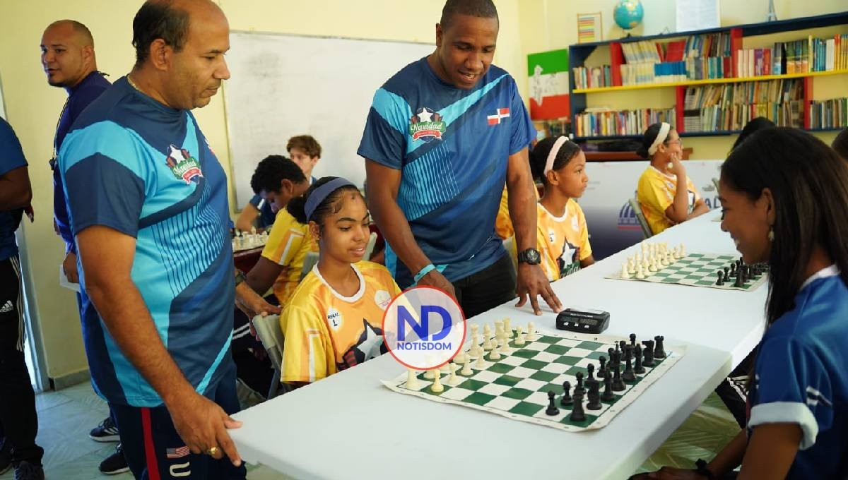 Colegio San José gana en ajedrez y voleibol del Festival Recreativo Navidad Escolar Inefi 2024