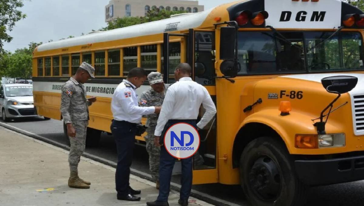Migración investigará uso indebido de autobús para transportar haitiana con mercancías