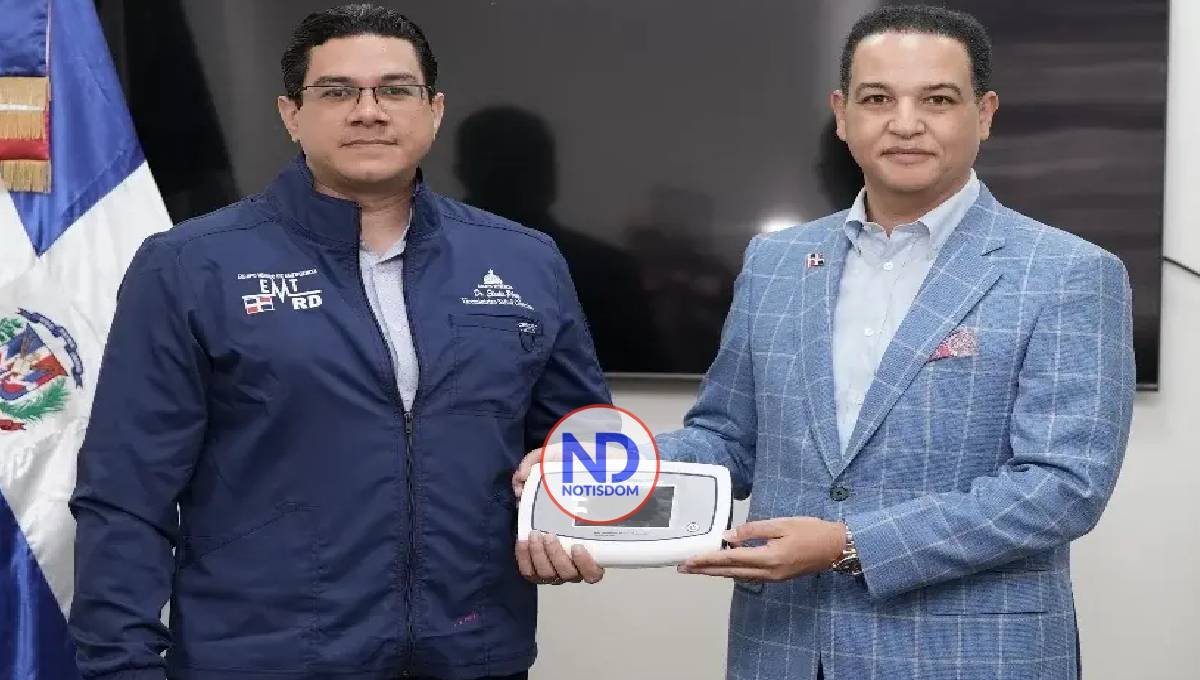 Energía y Minas entrega equipos a Salud Pública