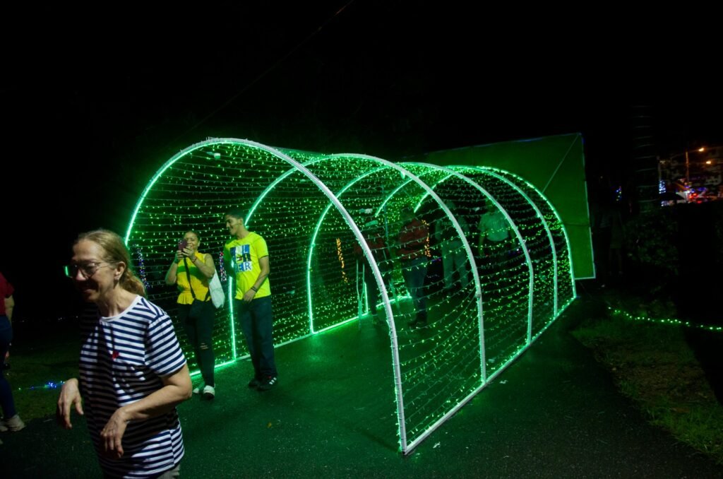ASDN inaugura parque de luces «Brilla Norte» 4 Betty Geronimo Y ROBERTO ANGEL 1 ASDN inaugura parque de luces «Brilla Norte»