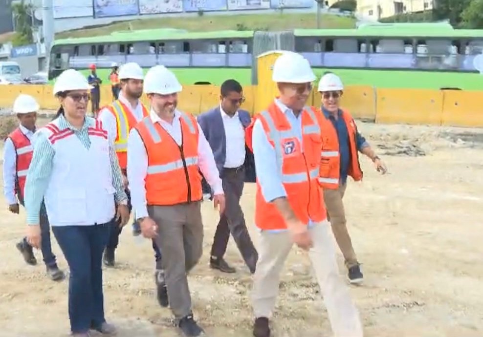 Deligne Ascencion y otros ingenieros del POPC MOPC detalla obras construye con dinero de acuerdo AERODOM