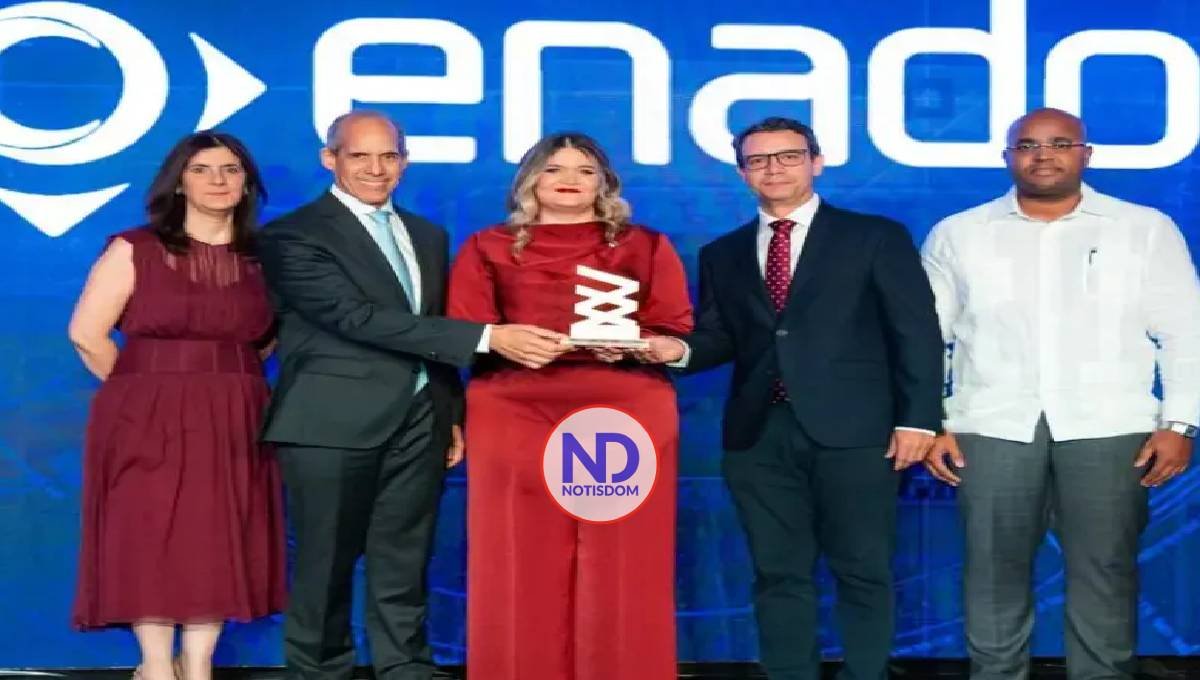 Enadom recibe reconocimiento de Bolsa Valores