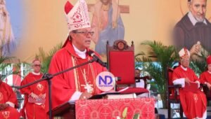 Monseñor Faustino Burgos Brisman es instalado obispo de Baní