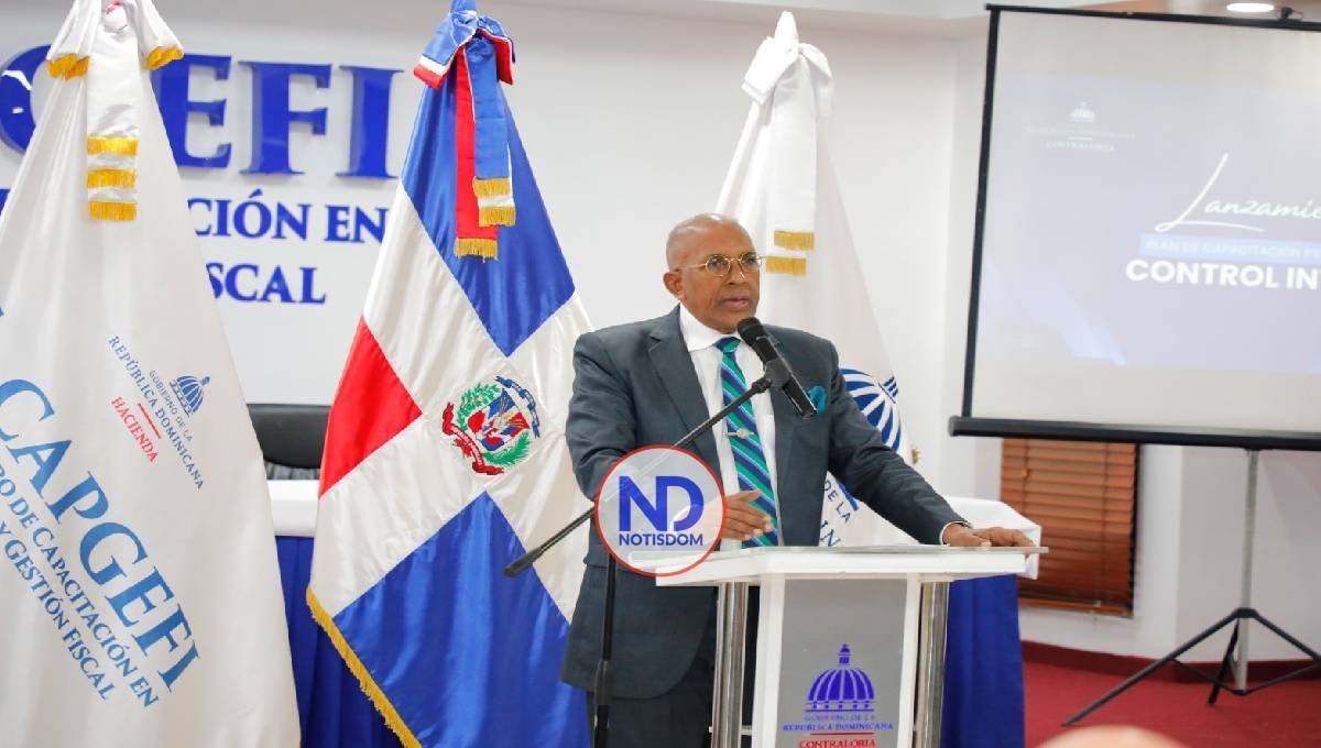 Contraloría emprende plan fortalecer formación auditores