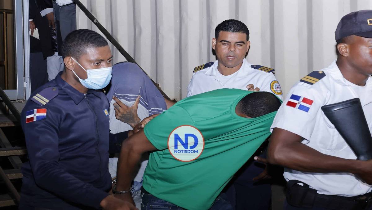 MP dice capitán de la FARD mandó a atracar a segundo teniente en Hainamosa y repartió el botín 2 MP dice capitán de la FARD mandó a atracar a segundo teniente en Hainamosa y repartió el botín