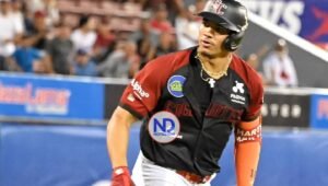 Gigantes se acercan a medio del Escogido en el cuarto