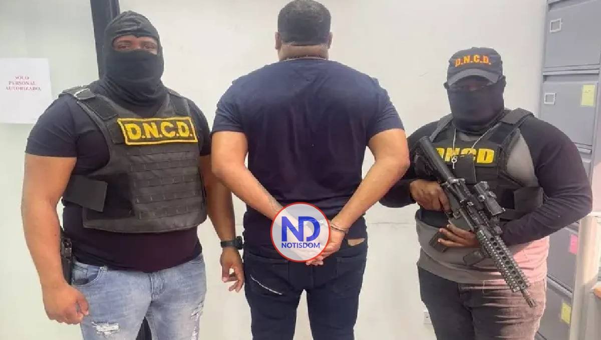 La DNCD captura hombre que vinculan a decomiso de cocaína