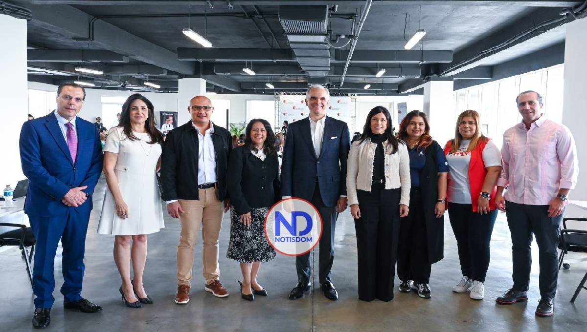 De Camps impulsa inserción laboral femenina con apoyo al programa Mujer Digital