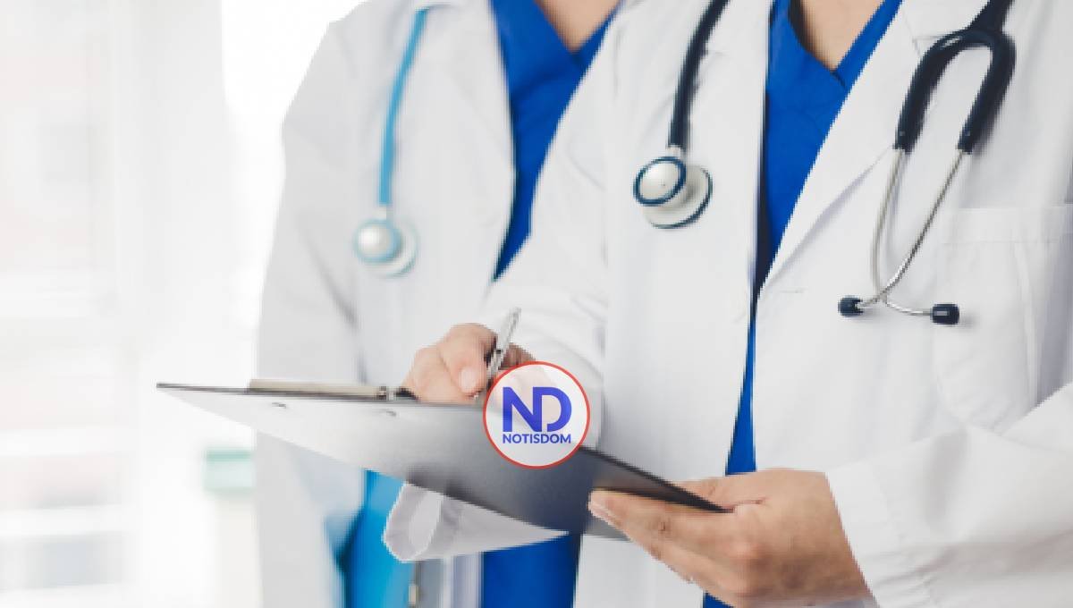 Gobierno condiciona aumento salarial a los médicos; deberán cumplir horarios