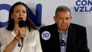 Edmundo y María Corina ven chavistas son régimen criminal»