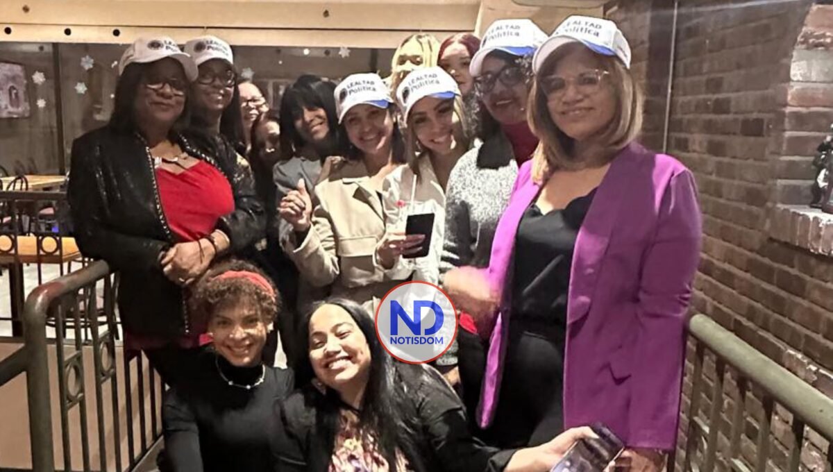 Frente de Mujeres corriente Lealtad Política Montreal realiza encuentro navideño