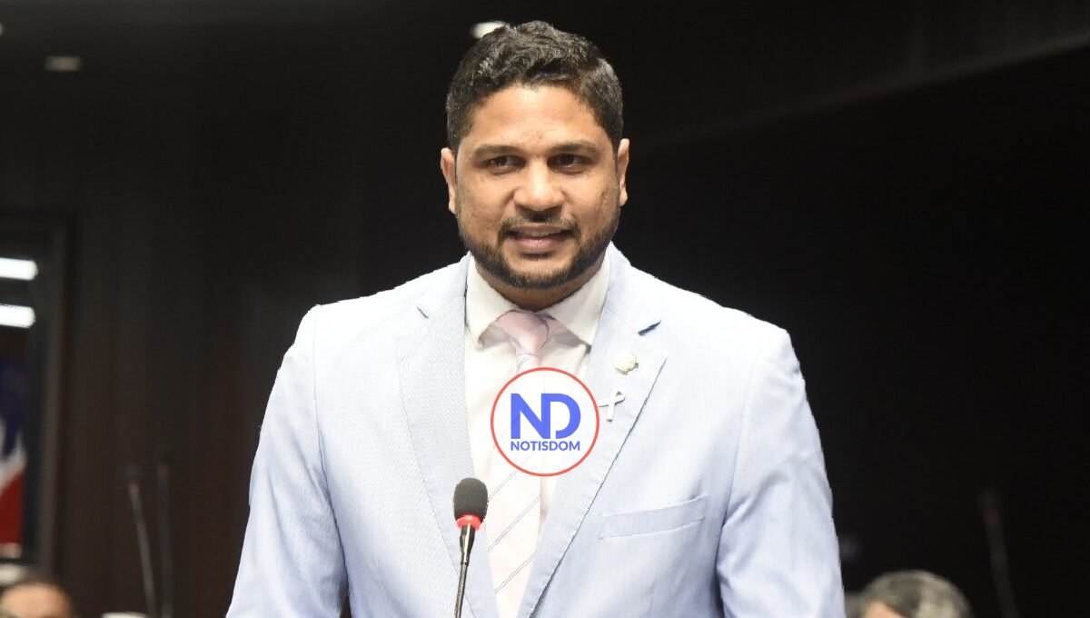 Senador Gustavo Lara llega a NY para sostener encuentros con la comunidad del exterior