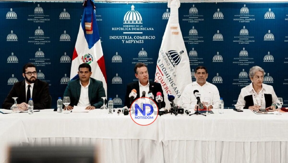 Presidente Abinader emite decreto que protege producción local de arroz frente al DR-CAFTA 2 Presidente Abinader emite decreto que protege producción local de arroz frente al DR-CAFTA