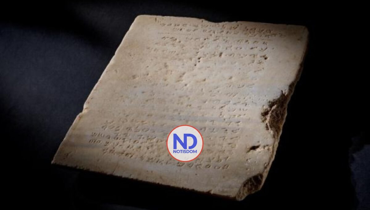 Venden en subasta por US$5 millones  la tableta más antigua con los Diez Mandamientos