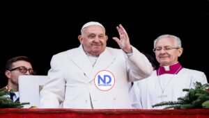 En mensaje de Navidad, Papa Francisco pide silenciar armas