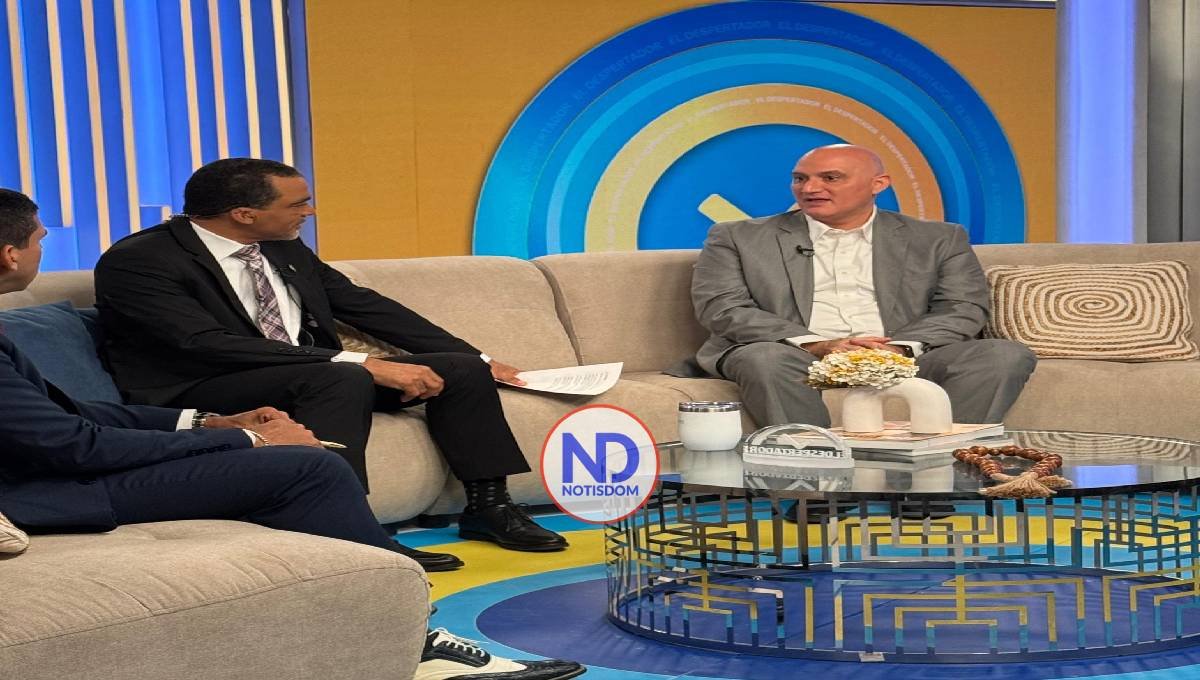 Ministro de Economía dice volverá a las aulas en enero próximo 2 Ministro de Economía dice volverá a las aulas en enero próximo