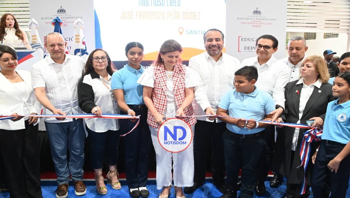 Techado José Francisco Peña Gómez inaugurado por la vice Peña y el Inefi